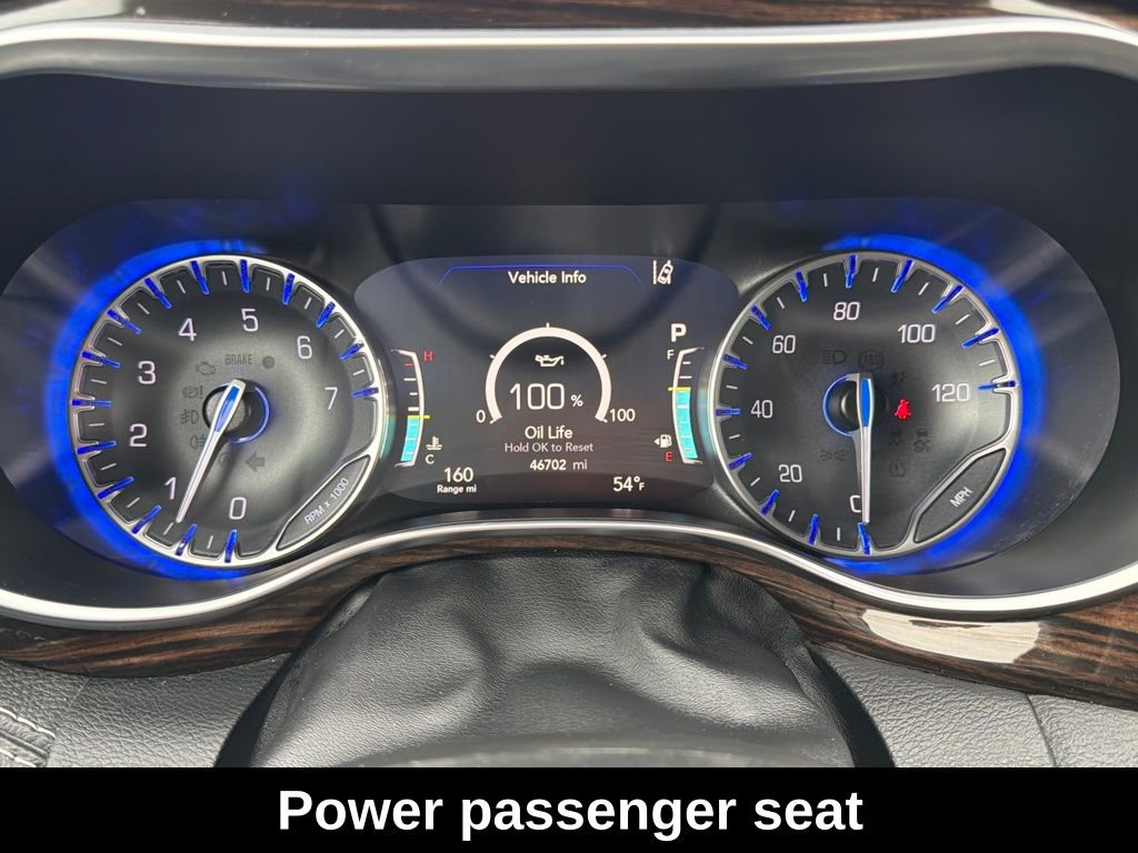 Used 2024 Chrysler Pacifica Limited FWD image 19