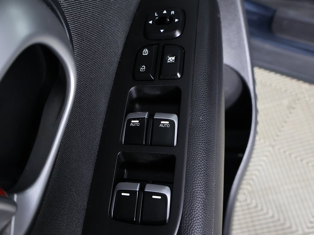 Used 2017 Kia Soul + image 29