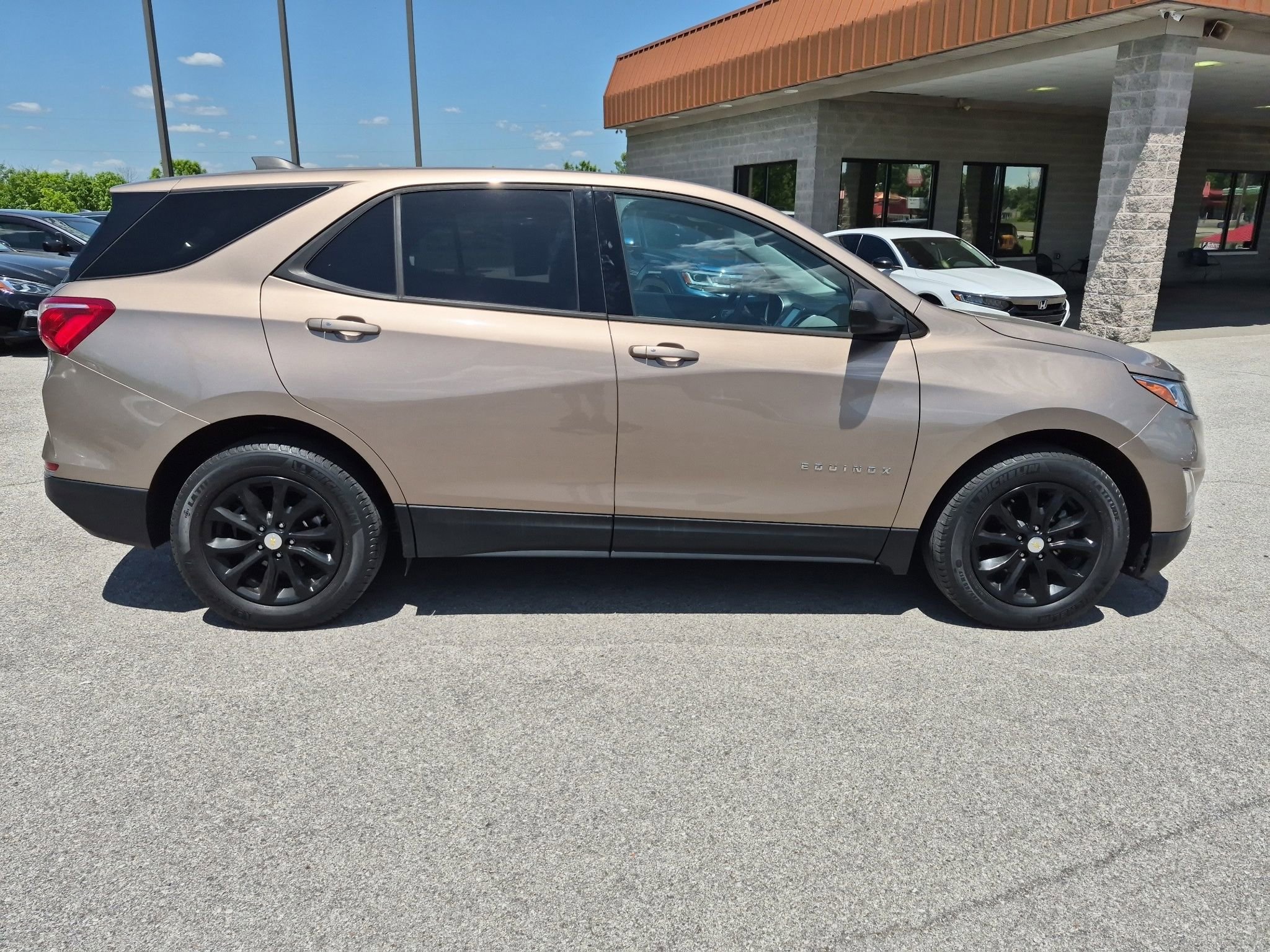 Used 2018 Chevrolet Equinox LS w/ LPO, Cargo Package FWD video 2