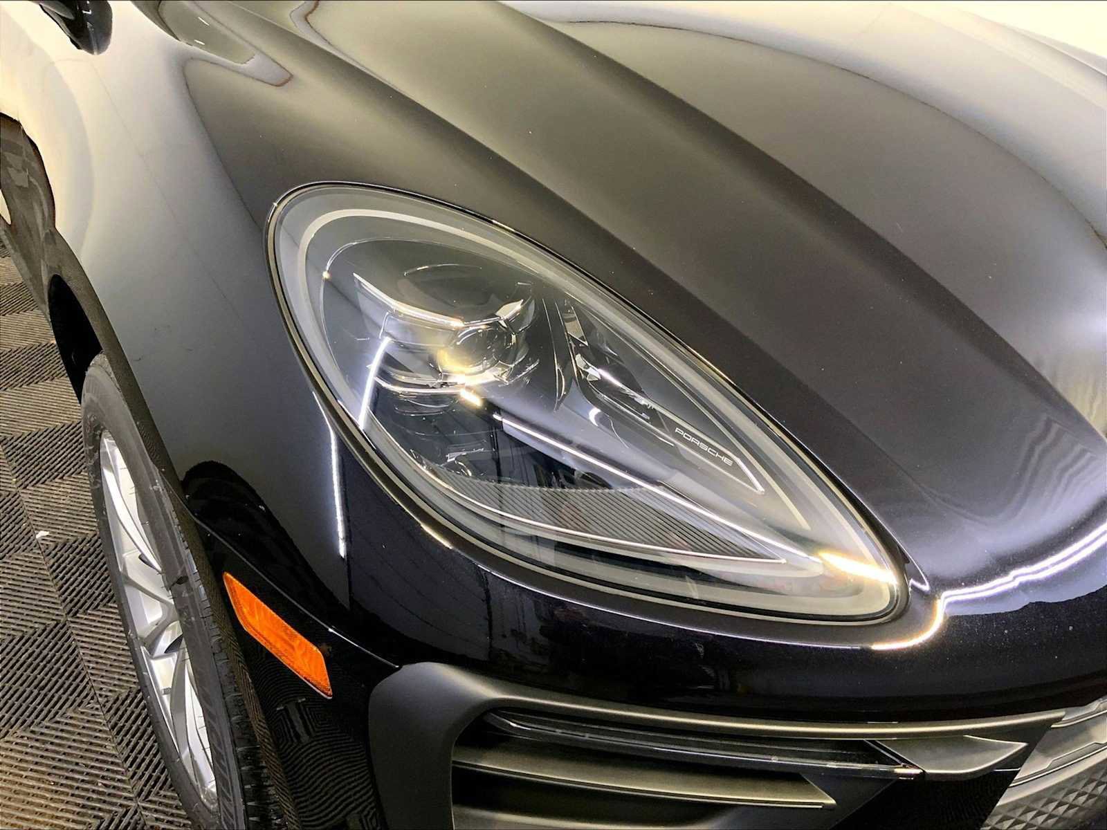 New 2026 Porsche Macan AWD/4WD image 12