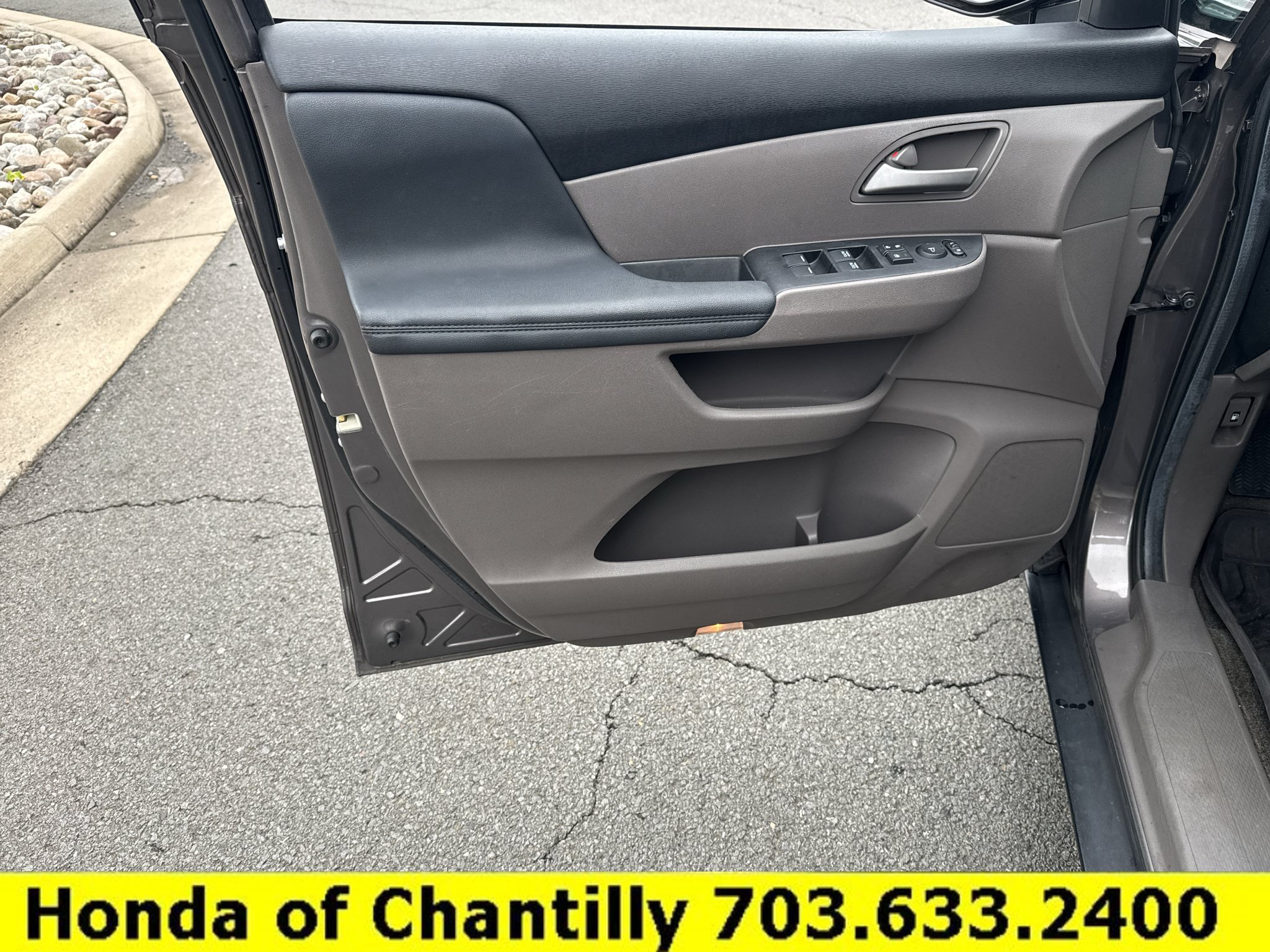 Used 2012 Honda Odyssey EX-L image 24