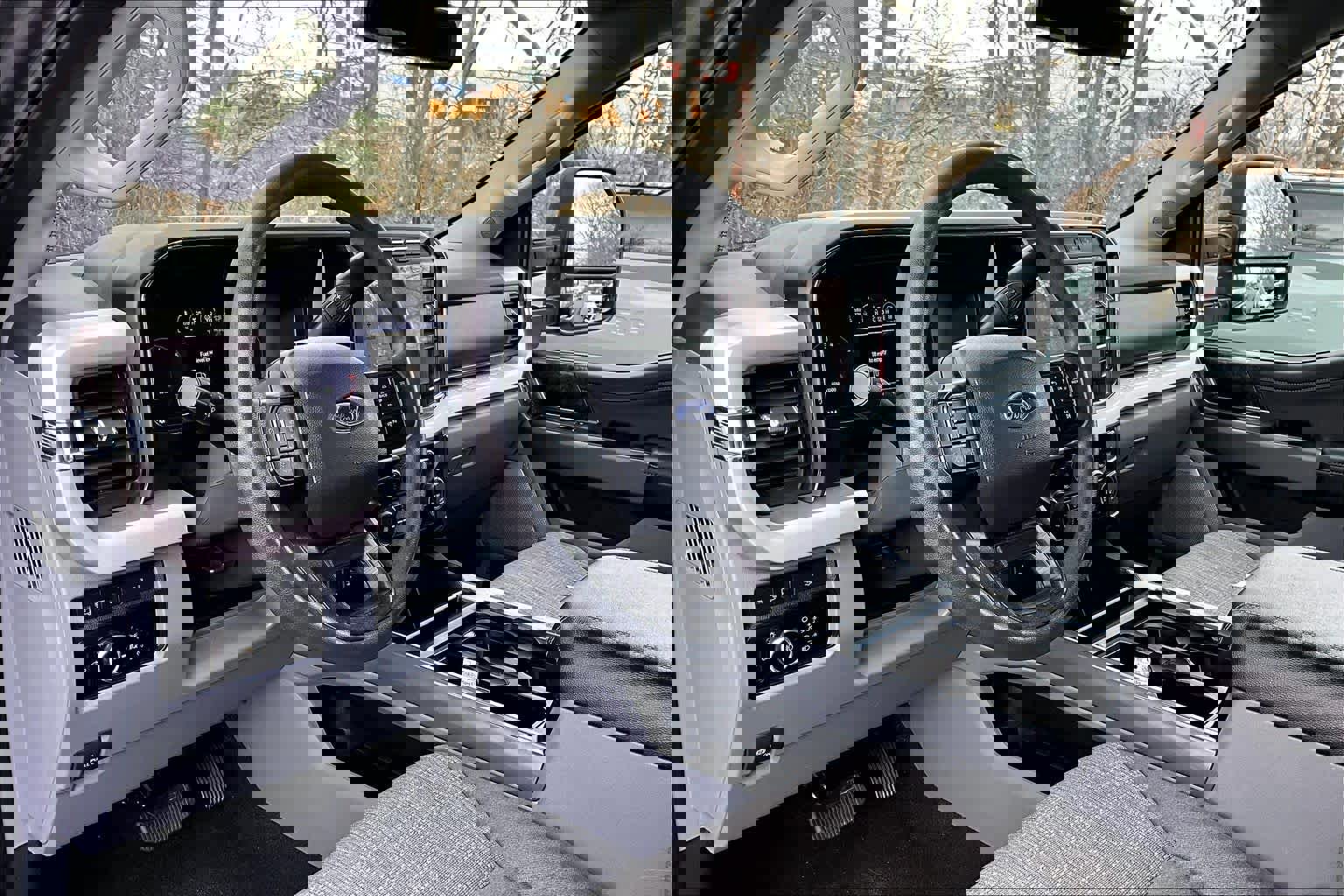 Used 2024 Ford F250 XLT w/ Black Appearance Package image 16