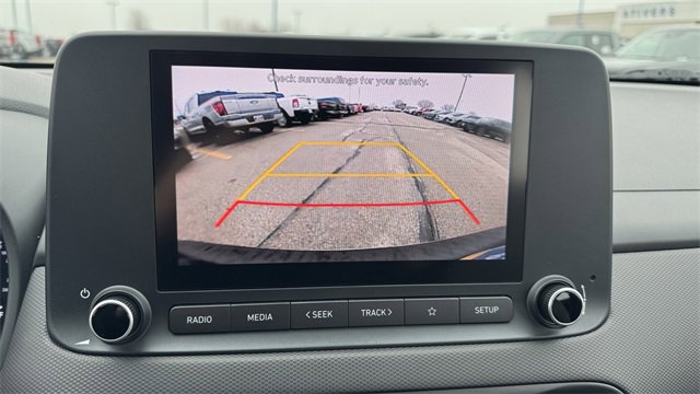 Used 2023 Hyundai Kona SE image 32