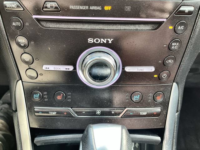 Used 2017 Ford Edge Titanium w/ Equipment Group 302A AWD/4WD image 19