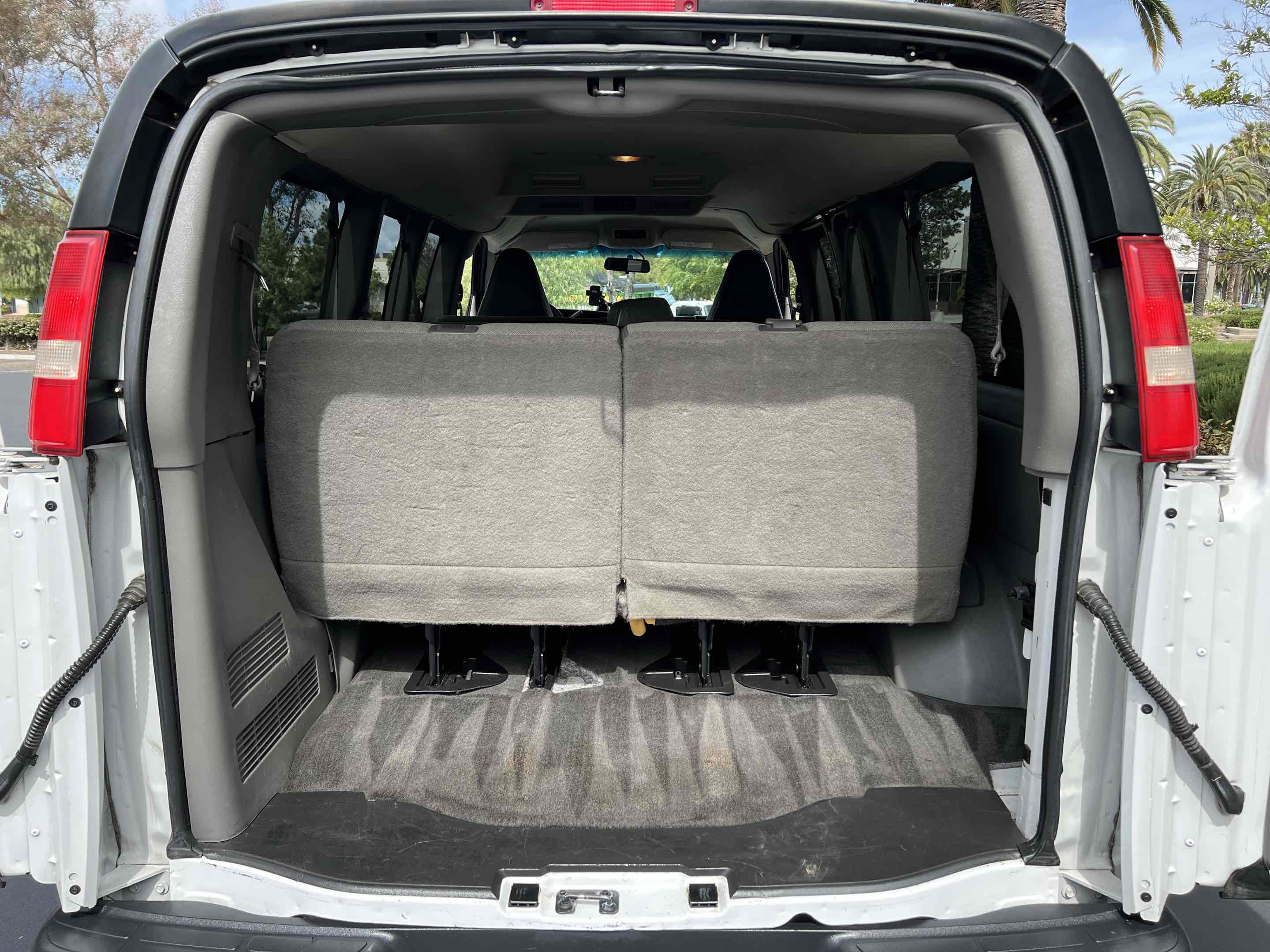 Used 2018 Chevrolet Express 3500 LT w/ LT Preferred Equipment Group RWD image 60