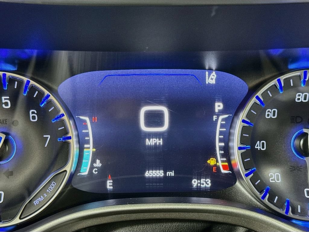 Used 2022 Chrysler Pacifica Touring-L FWD image 30
