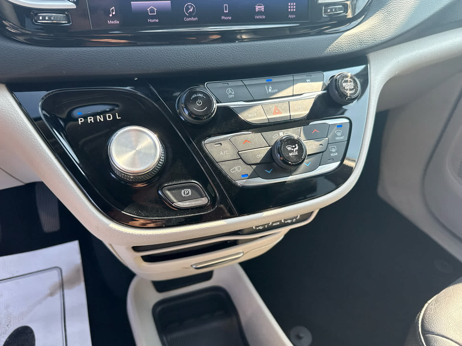 Used 2022 Chrysler Pacifica Touring-L FWD image 23