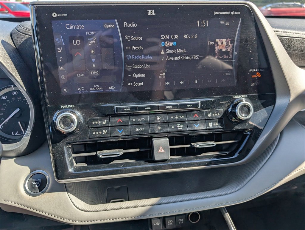 Used 2020 Toyota Highlander Limited image 13