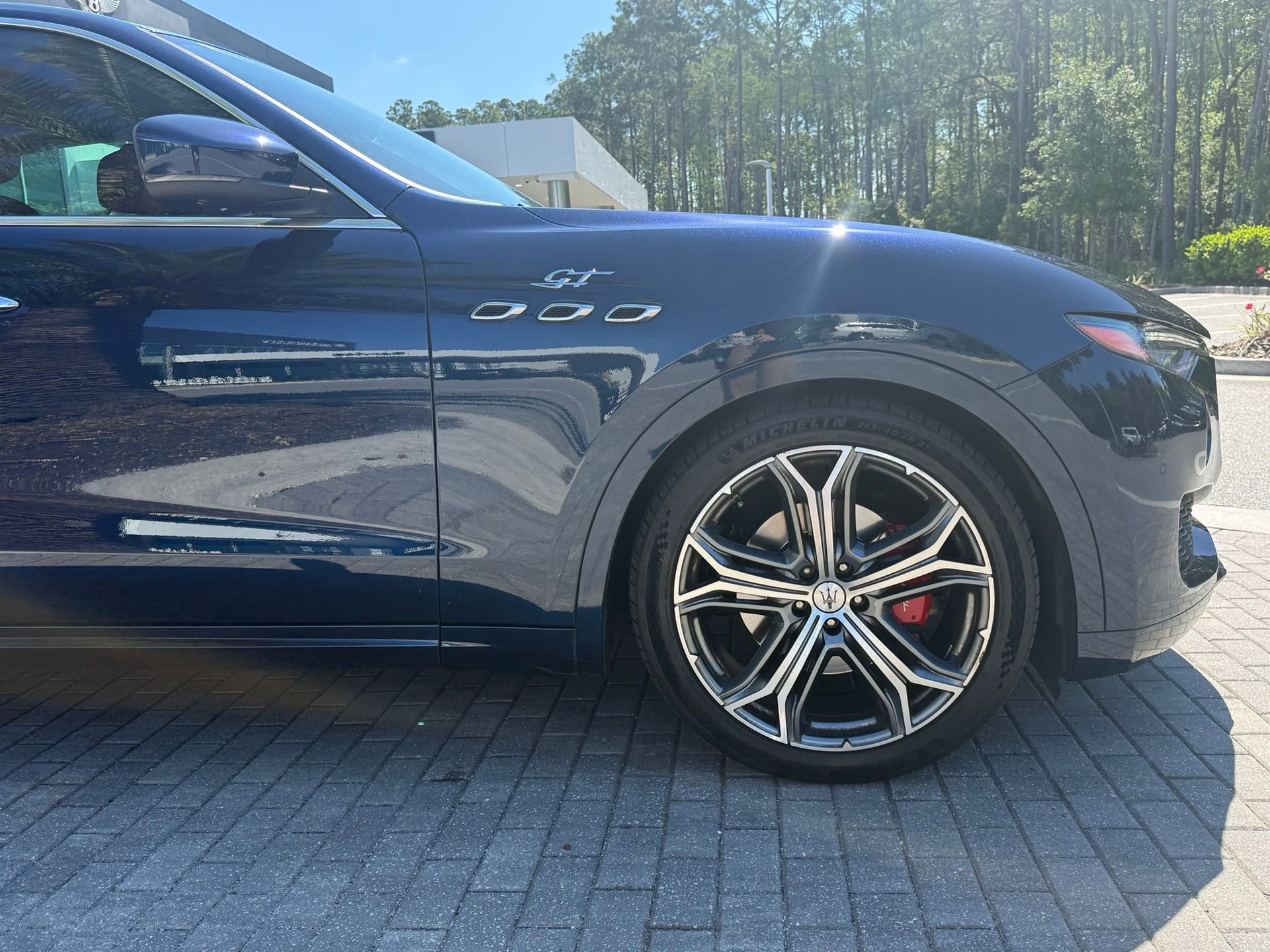 Certified 2023 Maserati Levante GT image 9
