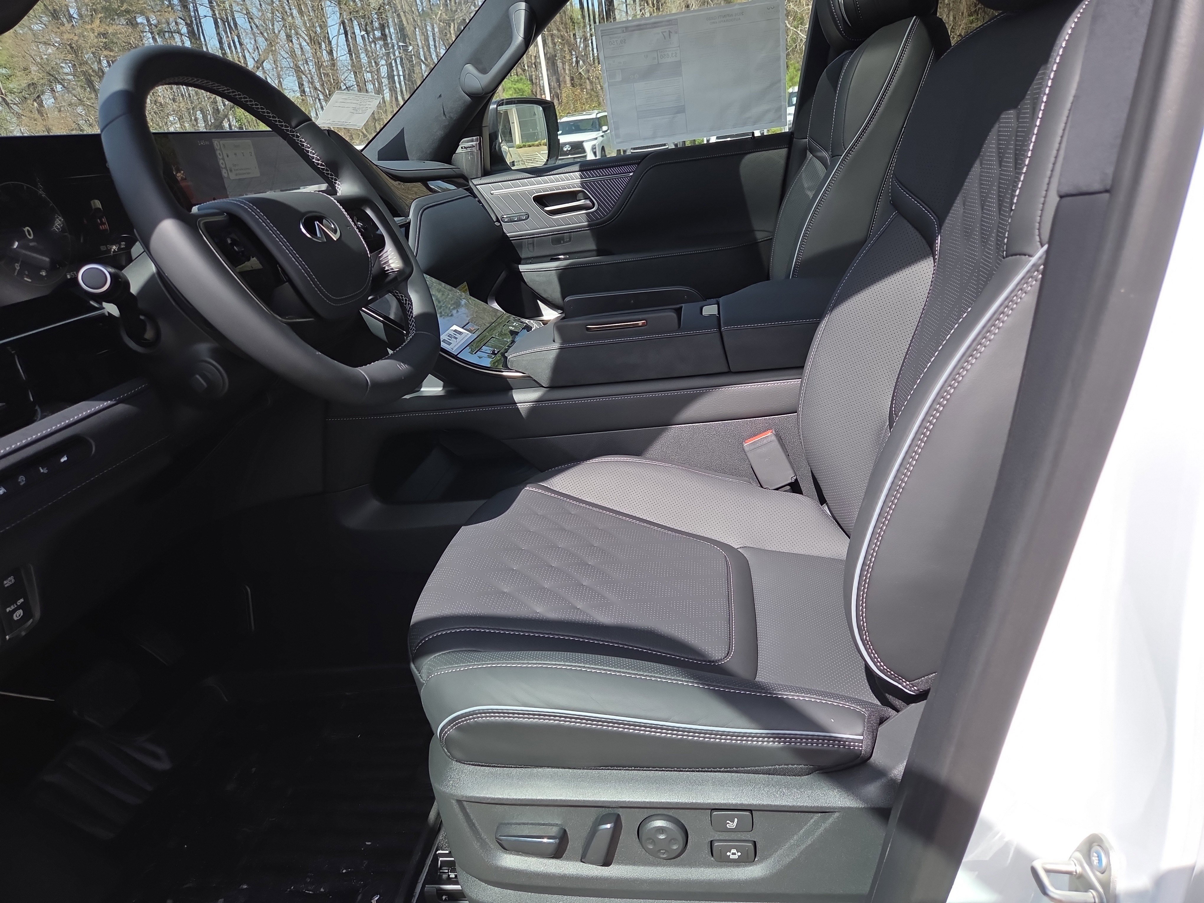 New 2026 INFINITI QX80 Autograph w/ Premium Cargo Package image 4