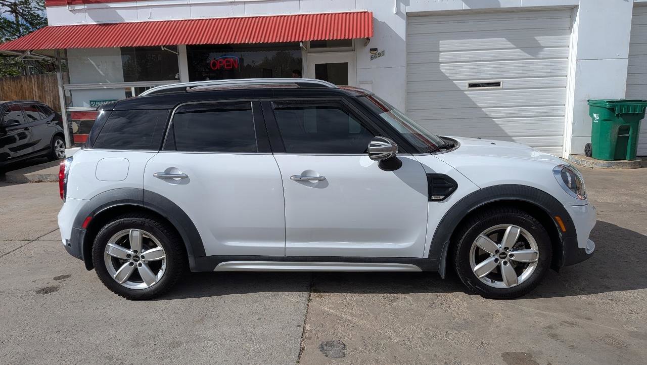 Used 2017 MINI Cooper Countryman FWD image 4