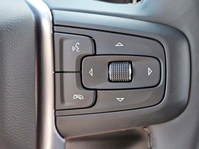 New 2026 GMC Sierra 2500 SLT w/ SLT Premium Package image 22