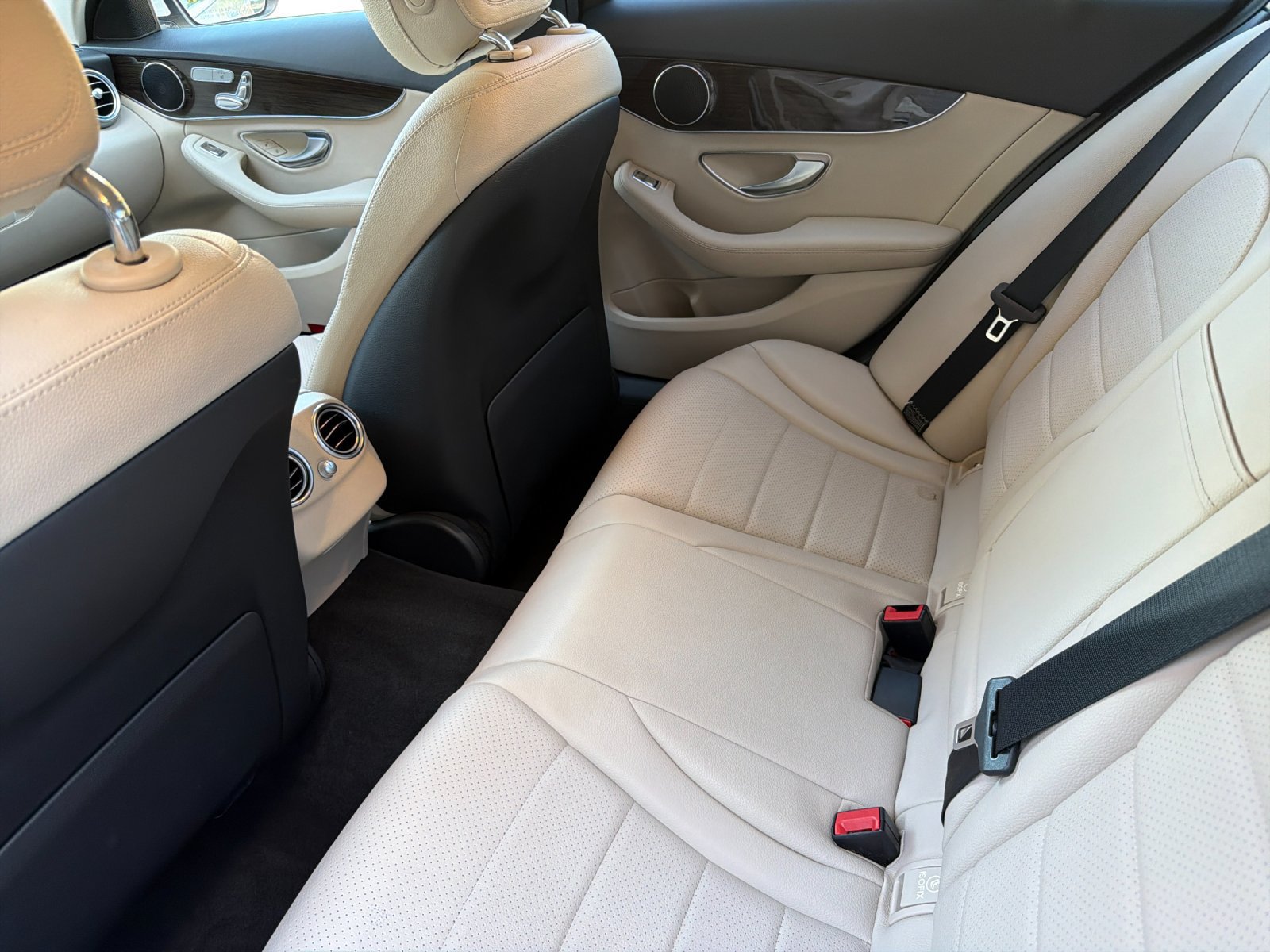 Used 2016 Mercedes-Benz C 300 Sedan image 11