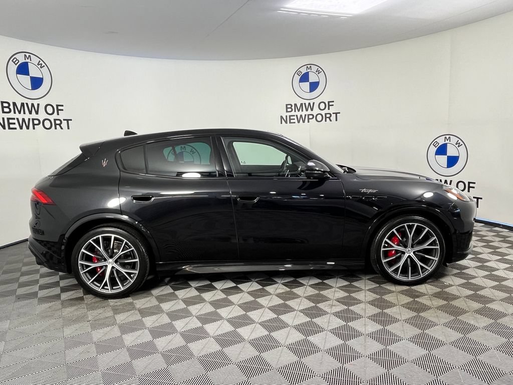 Used 2024 Maserati Grecale Trofeo AWD/4WD image 11