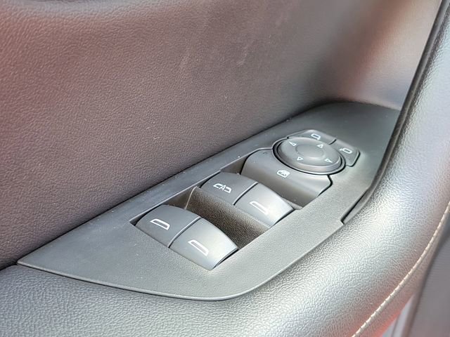 Used 2023 Chevrolet Blazer LT FWD image 18