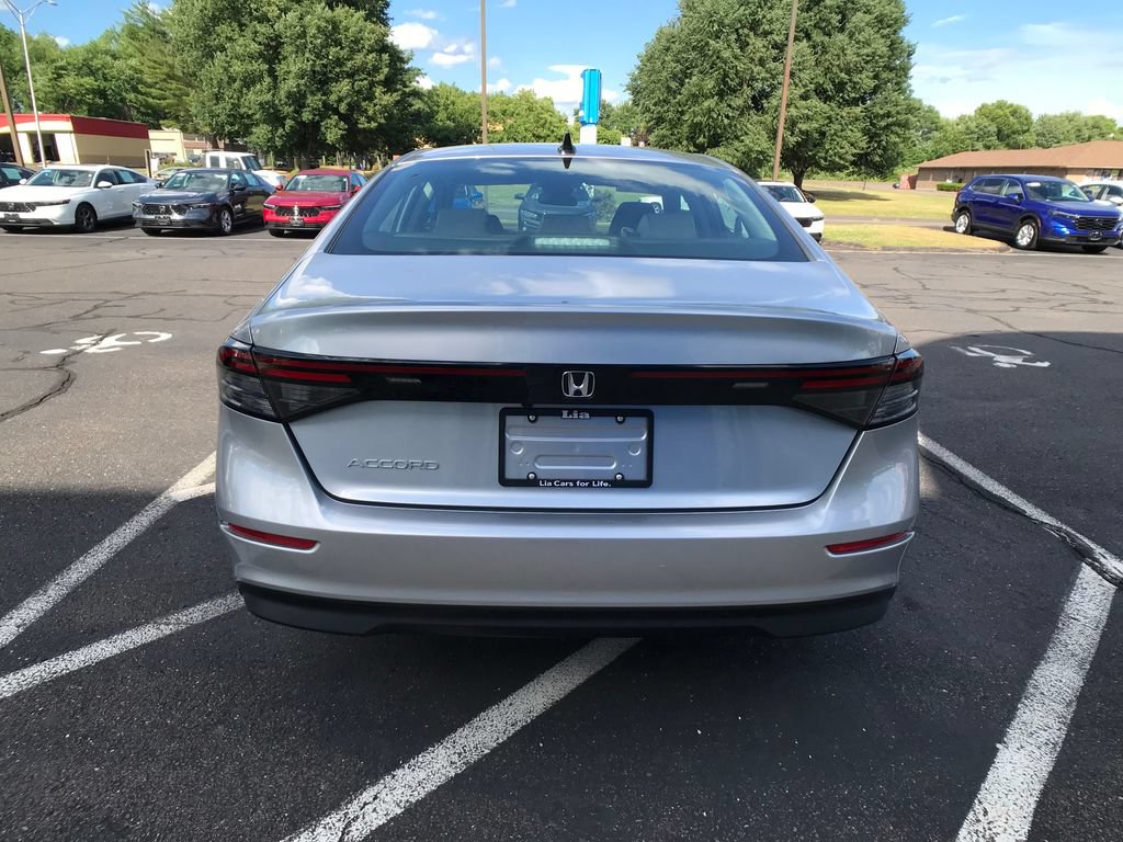 Certified 2025 Honda Accord SE image 13