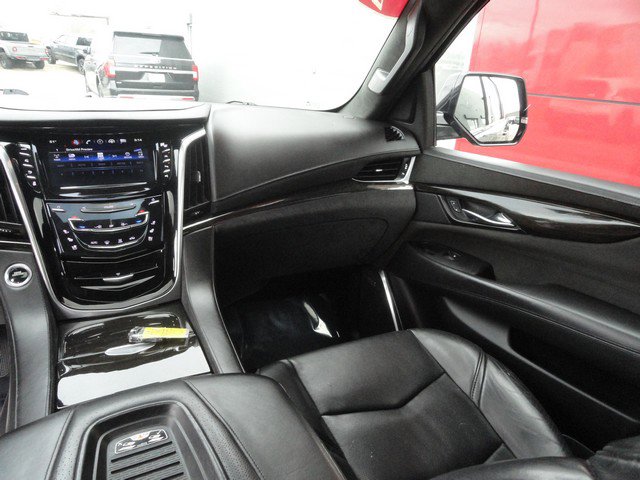 Used 2020 Cadillac Escalade ESV Platinum RWD image 19