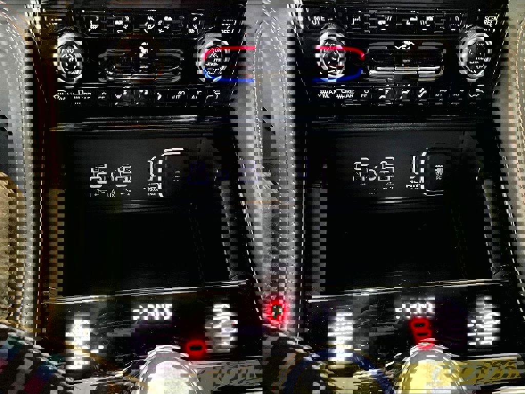 Used 2023 Jeep Grand Cherokee Summit image 26