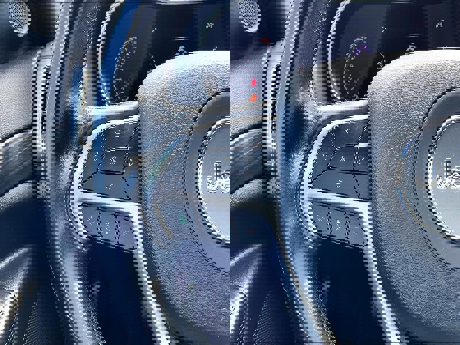 Used 2020 Jeep Grand Cherokee Laredo image 23