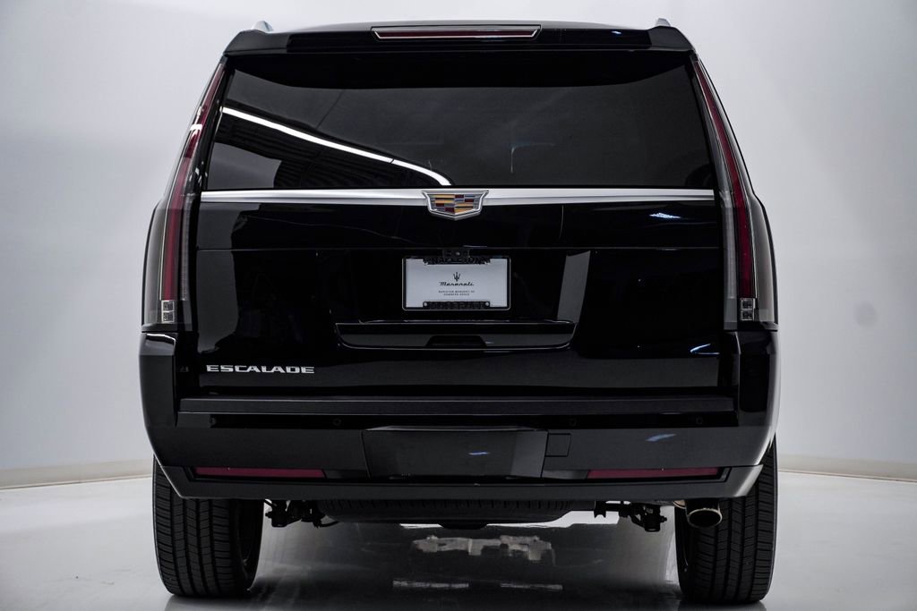 Used 2019 Cadillac Escalade Luxury AWD/4WD image 7