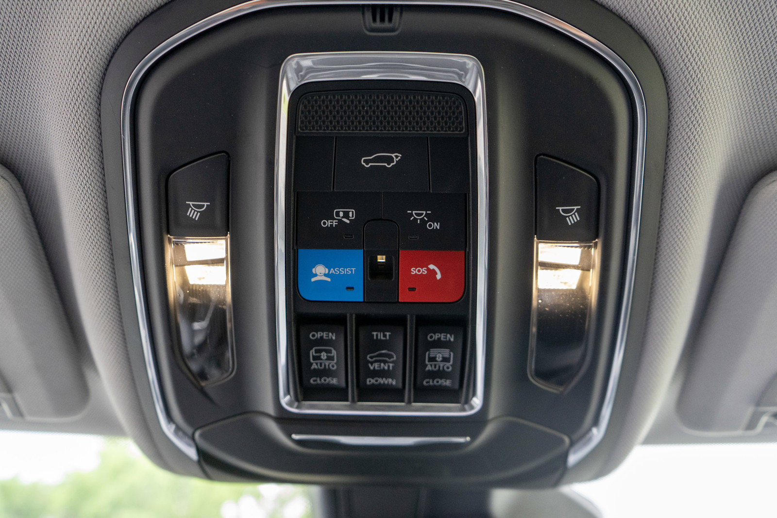 Used 2022 Jeep Grand Cherokee Limited 4xe w/ Luxury Tech Group II AWD/4WD image 24