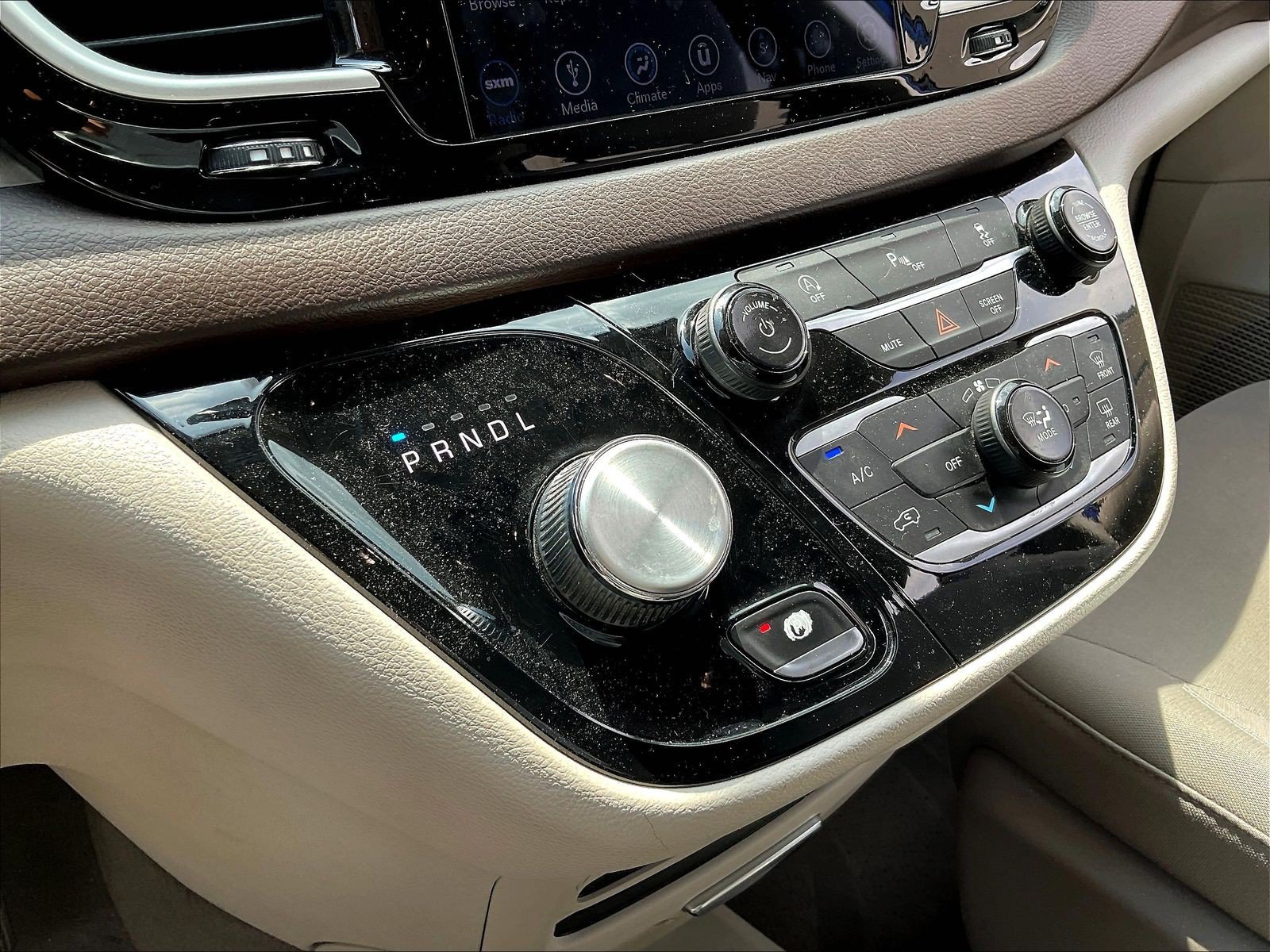 Used 2019 Chrysler Pacifica Touring Plus FWD image 19