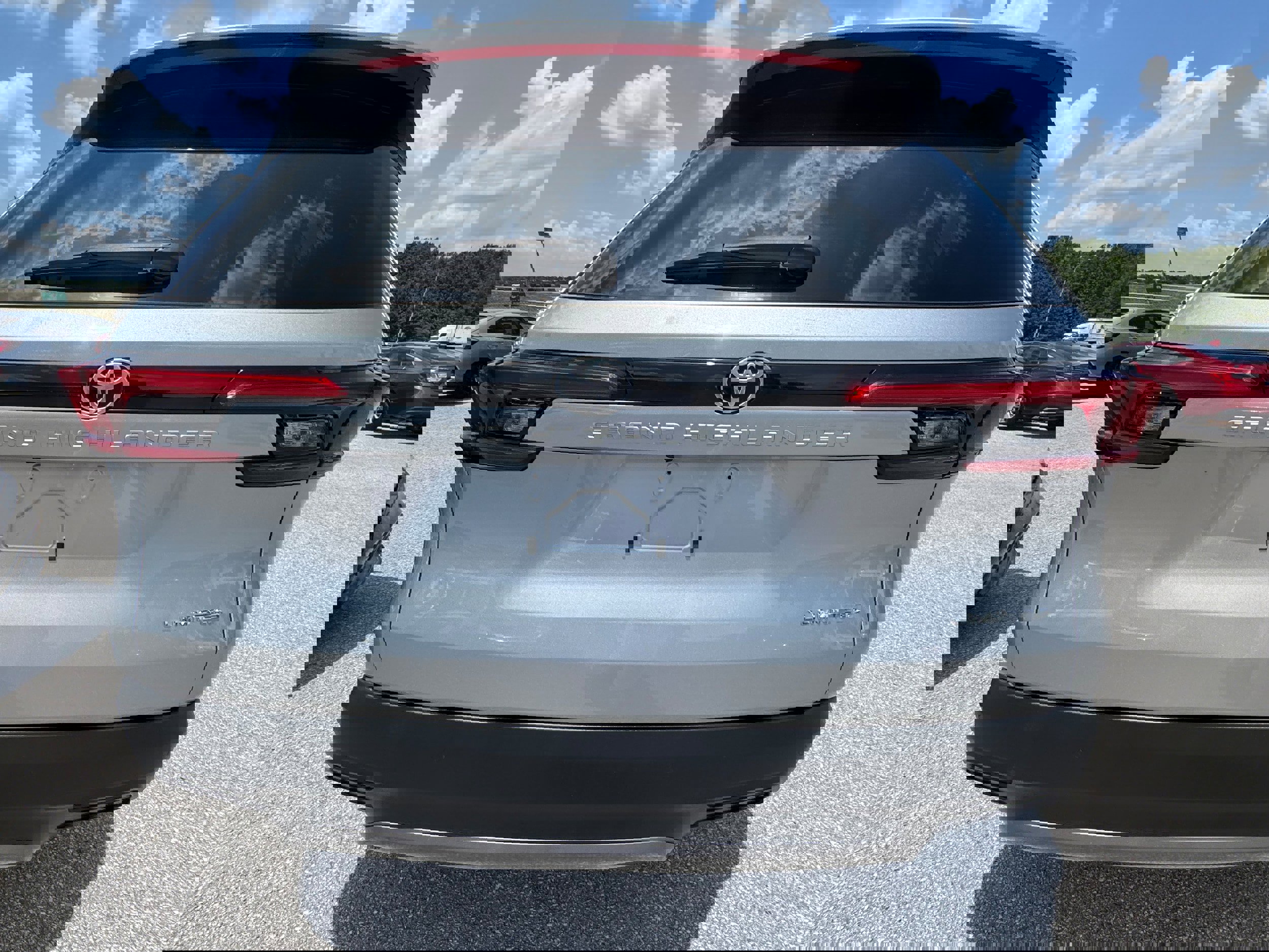 Used 2024 Toyota Grand Highlander Limited image 6