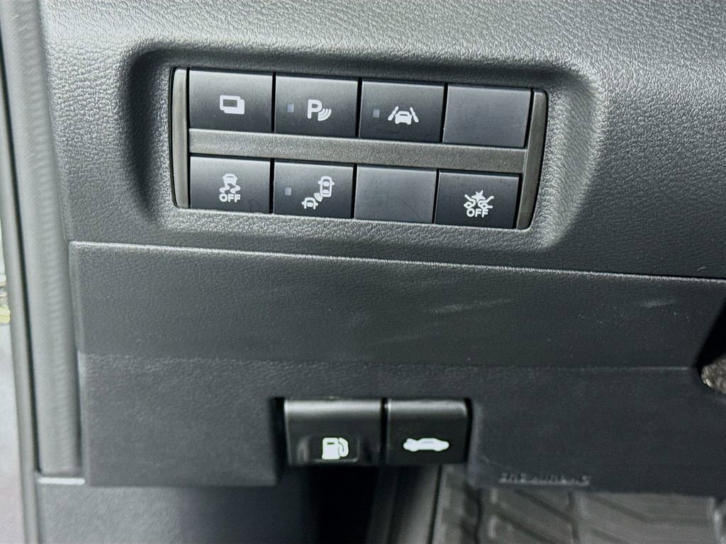 Used 2024 Nissan Kicks S image 10