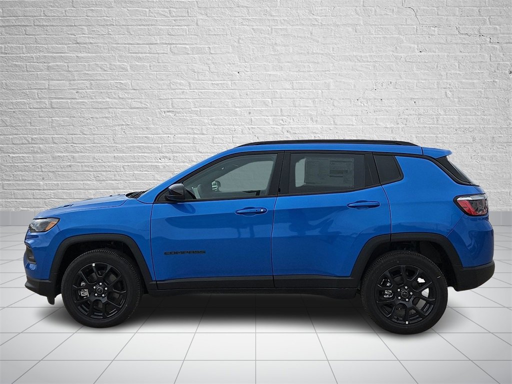 New 2026 Jeep Compass Latitude image 2