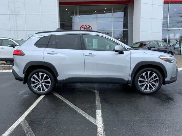 Used 2023 Toyota Corolla Cross XLE w/ Convenience Package video 2