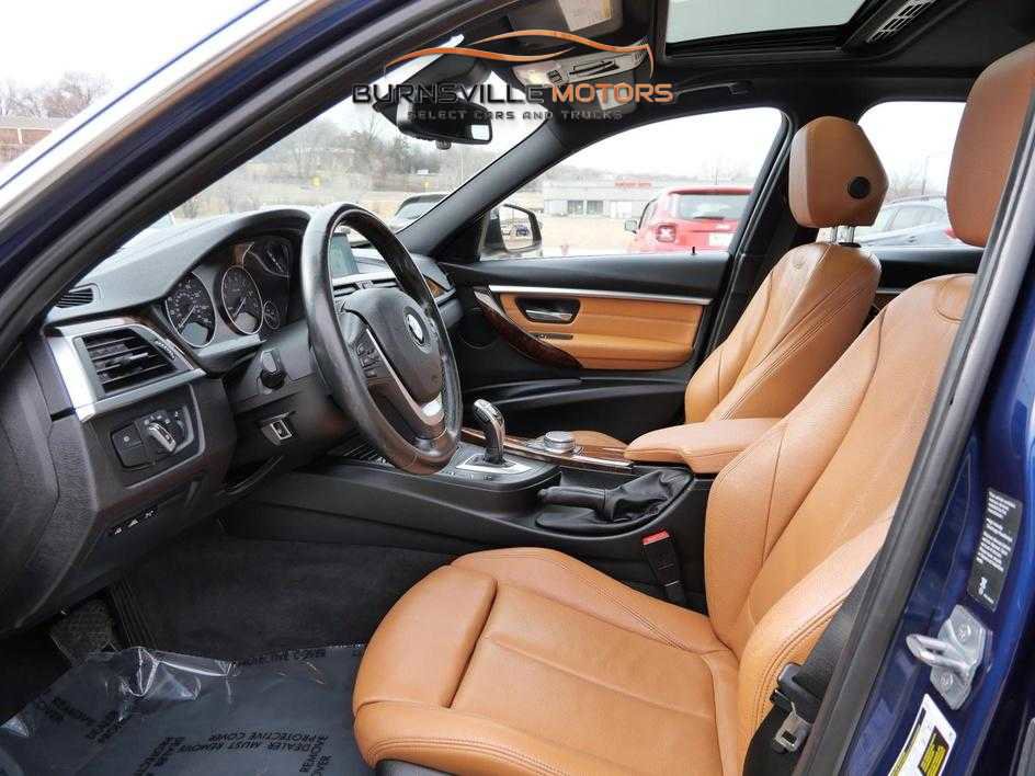 Used 2018 BMW 330i xDrive Sedan w/ Premium Package image 10