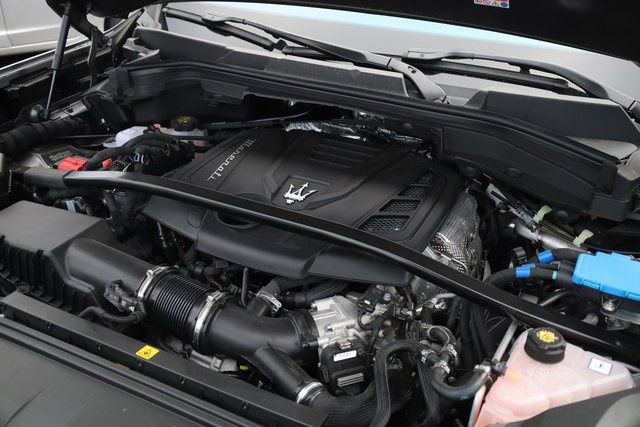 New 2024 Maserati Grecale GT image 8