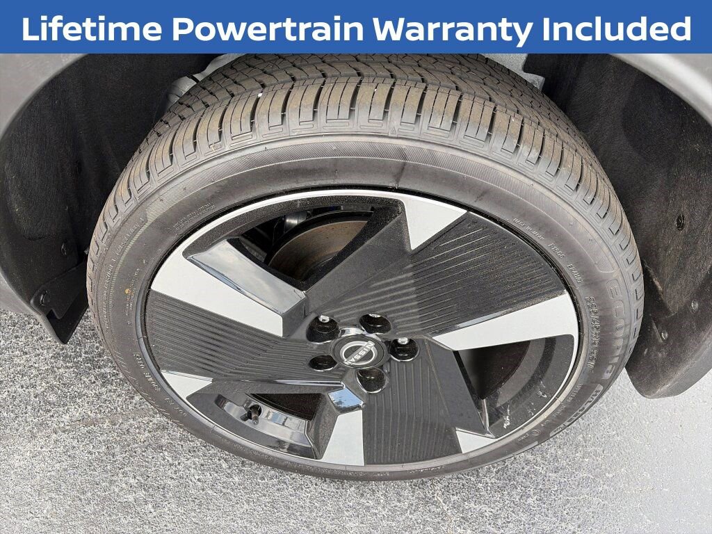 New 2025 Nissan Kicks SR image 8