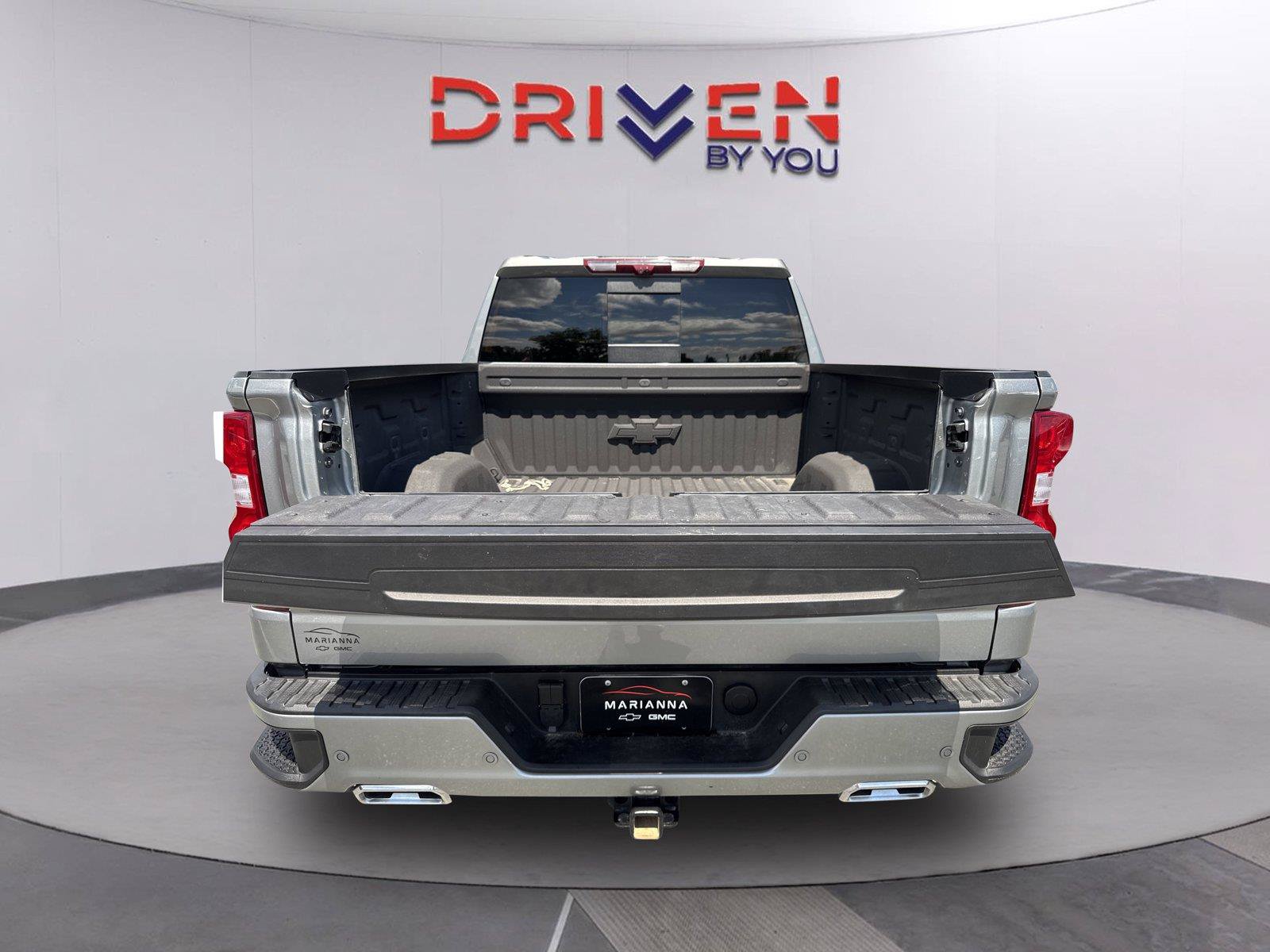 Used 2025 Chevrolet Silverado 1500 High Country AWD/4WD image 37