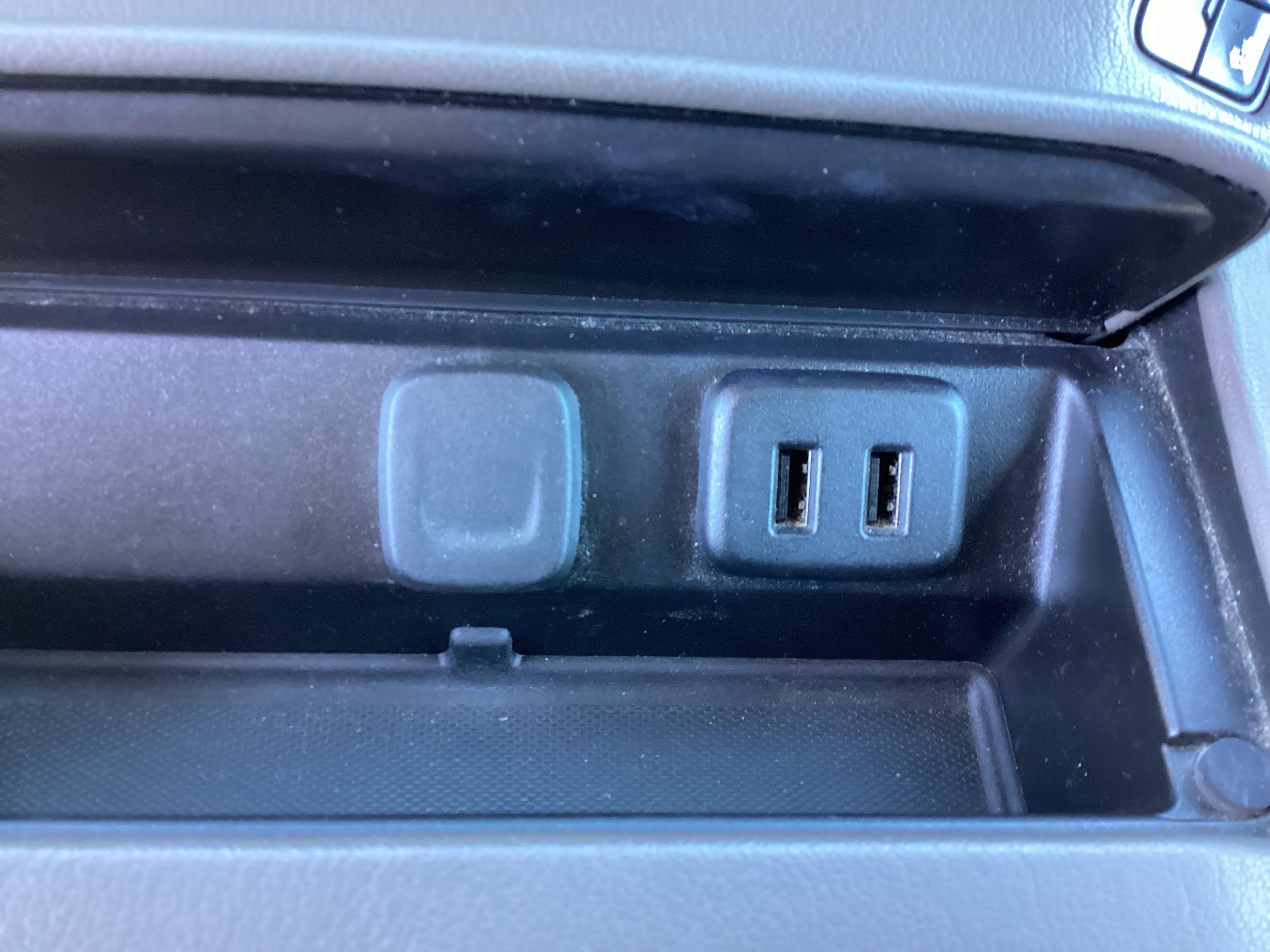 Used 2018 GMC Yukon Denali w/ Open Road Package image 25