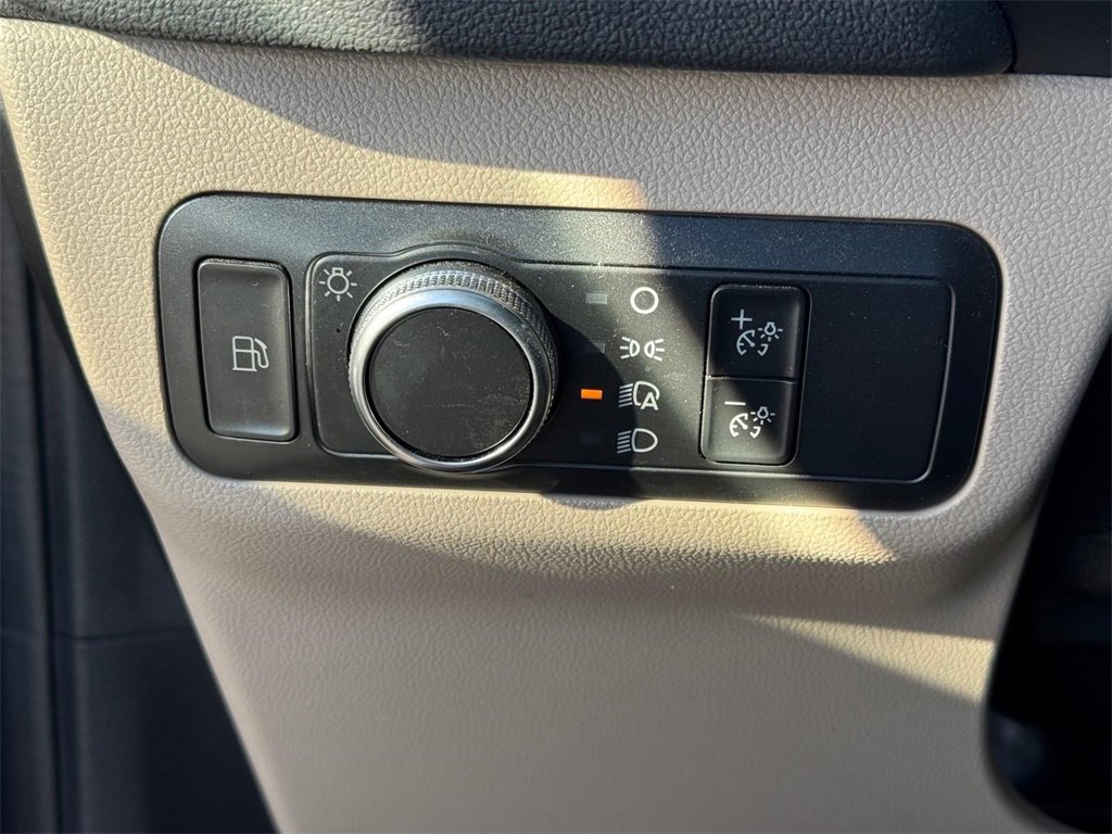 Used 2021 Ford Escape SE w/ Cold Weather Package image 20