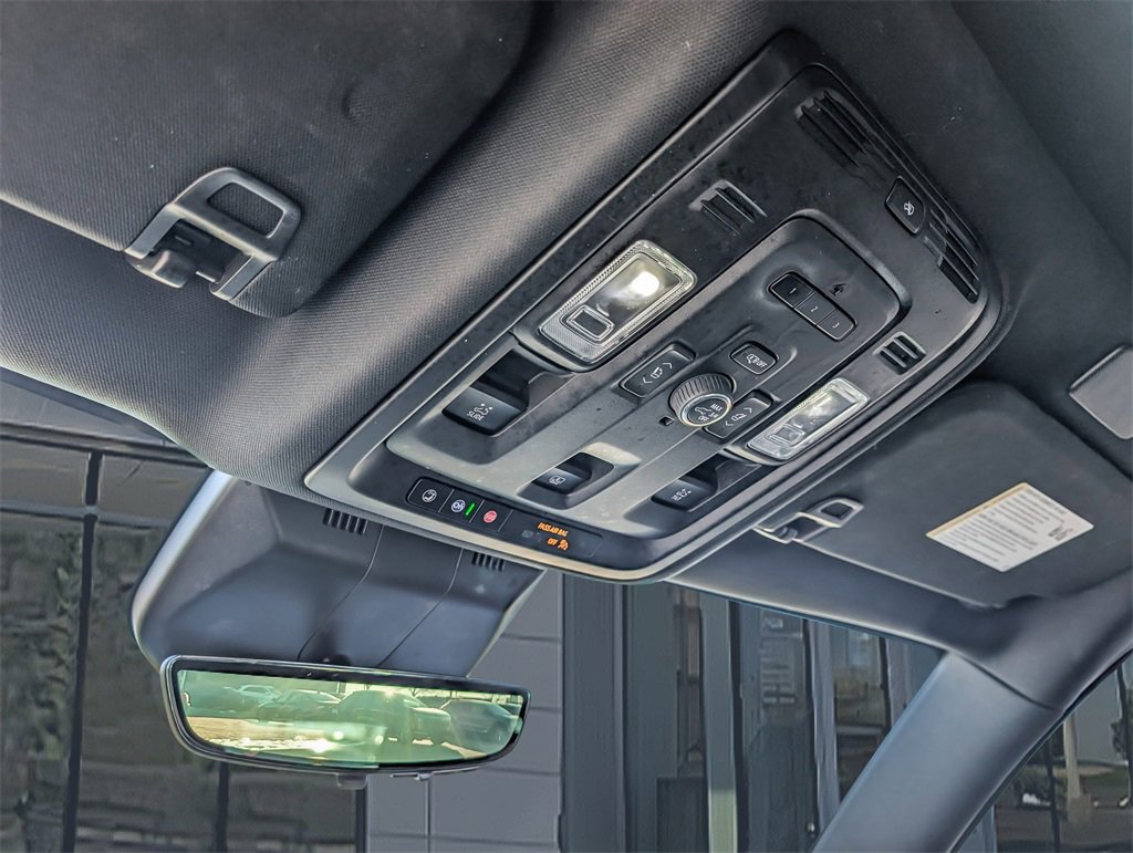 Used 2021 Cadillac Escalade Sport w/ Driver Assist Tech Package image 32