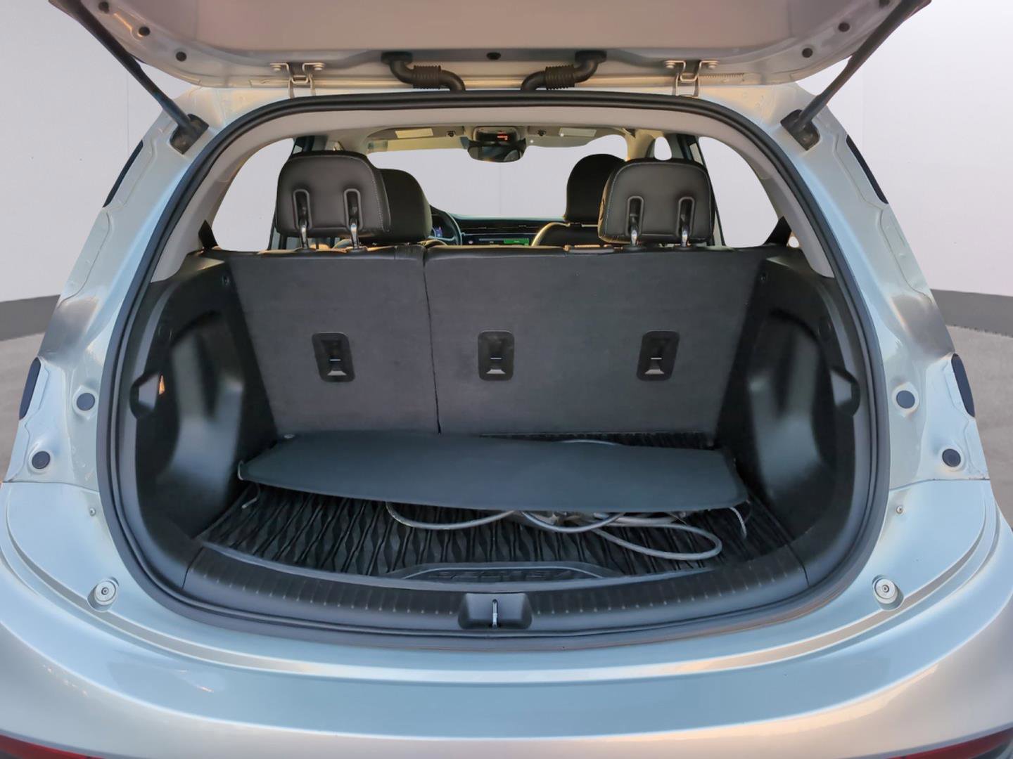 Used 2022 Chevrolet Bolt LT w/ Infotainment Package image 9