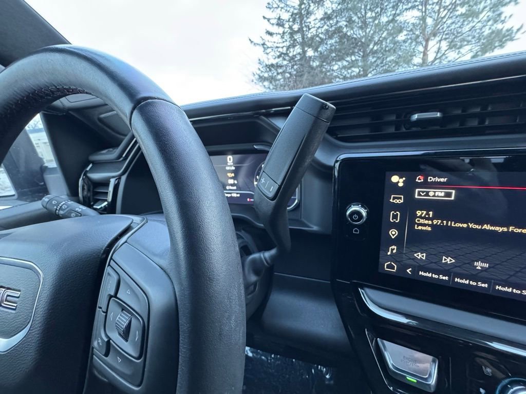 Used 2024 GMC Sierra 2500 AT4X image 28