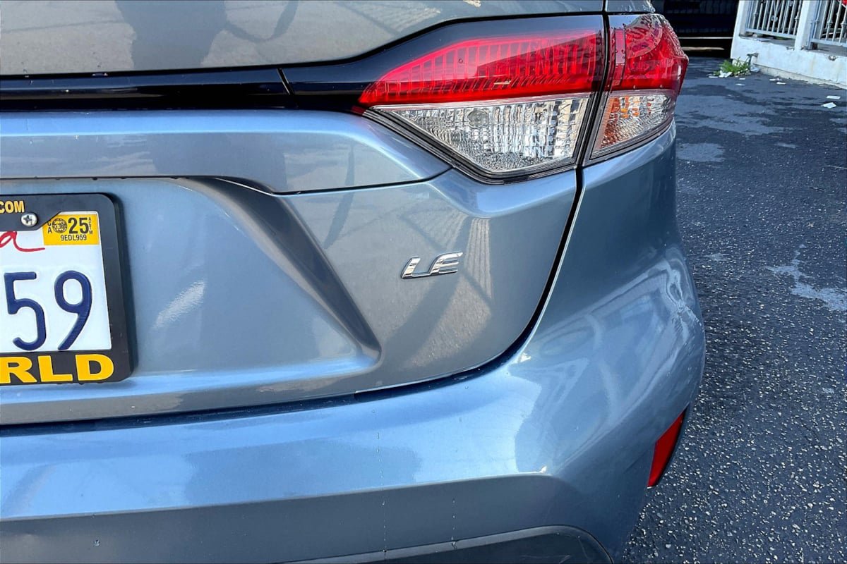 Used 2020 Toyota Corolla LE FWD image 8
