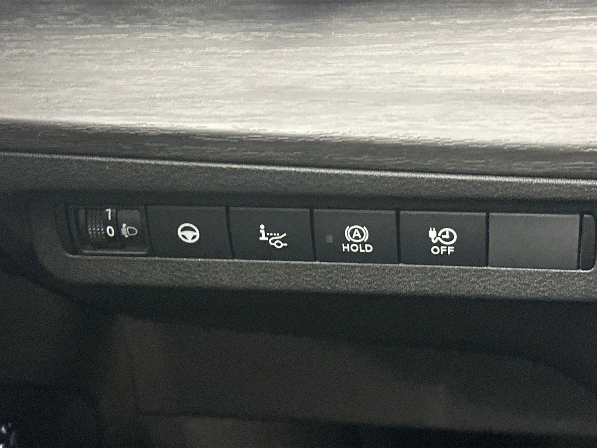 Used 2024 Nissan Ariya FWD image 16