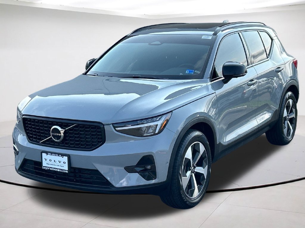 Certified 2024 Volvo XC40 B5 Plus w/ Climate Package