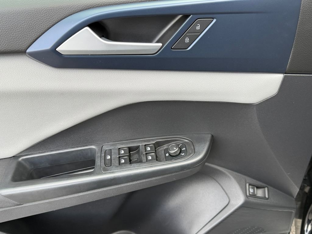 Used 2022 Volkswagen Taos SE image 11