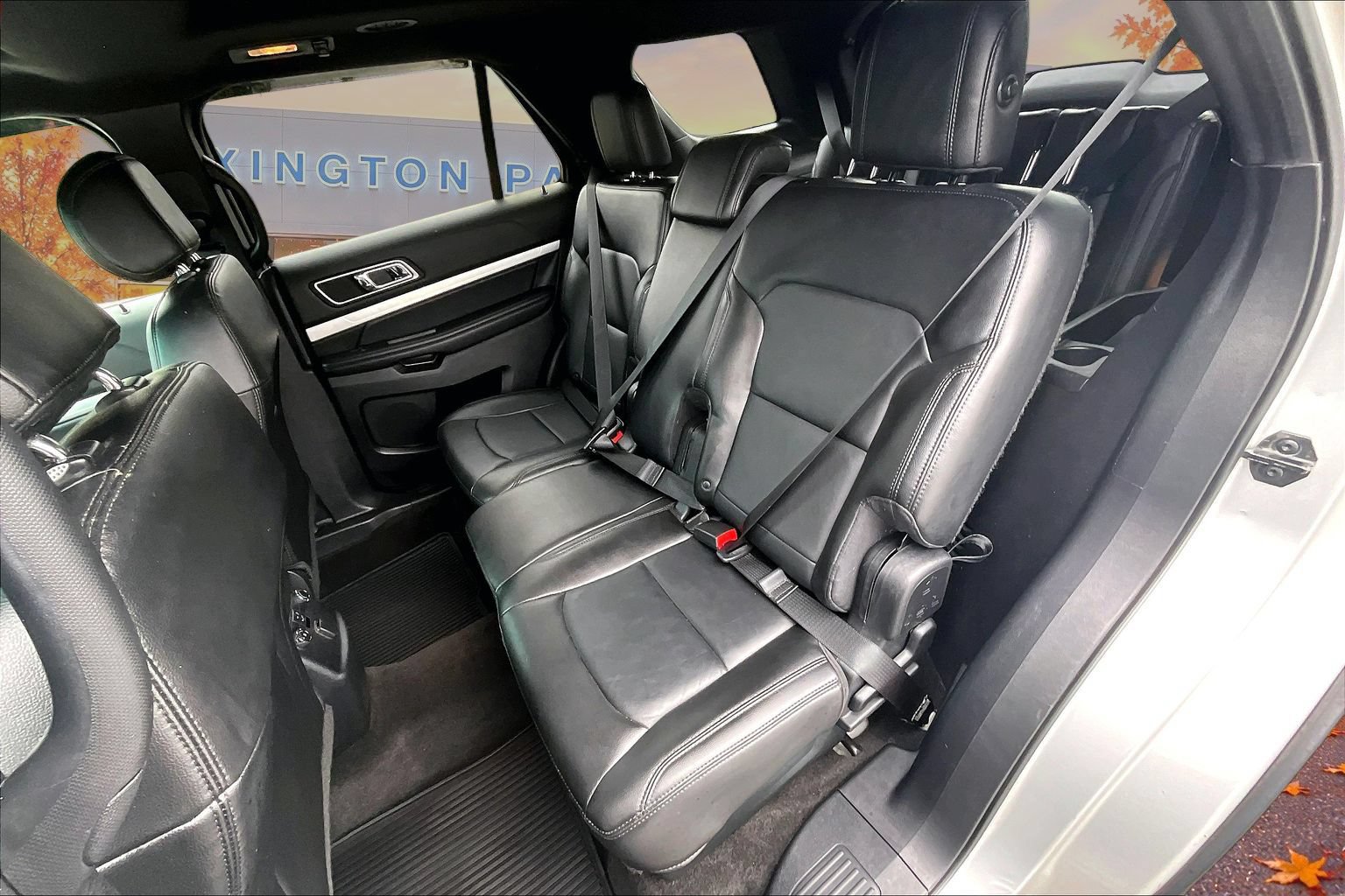 Used 2016 Ford Explorer XLT AWD/4WD image 22
