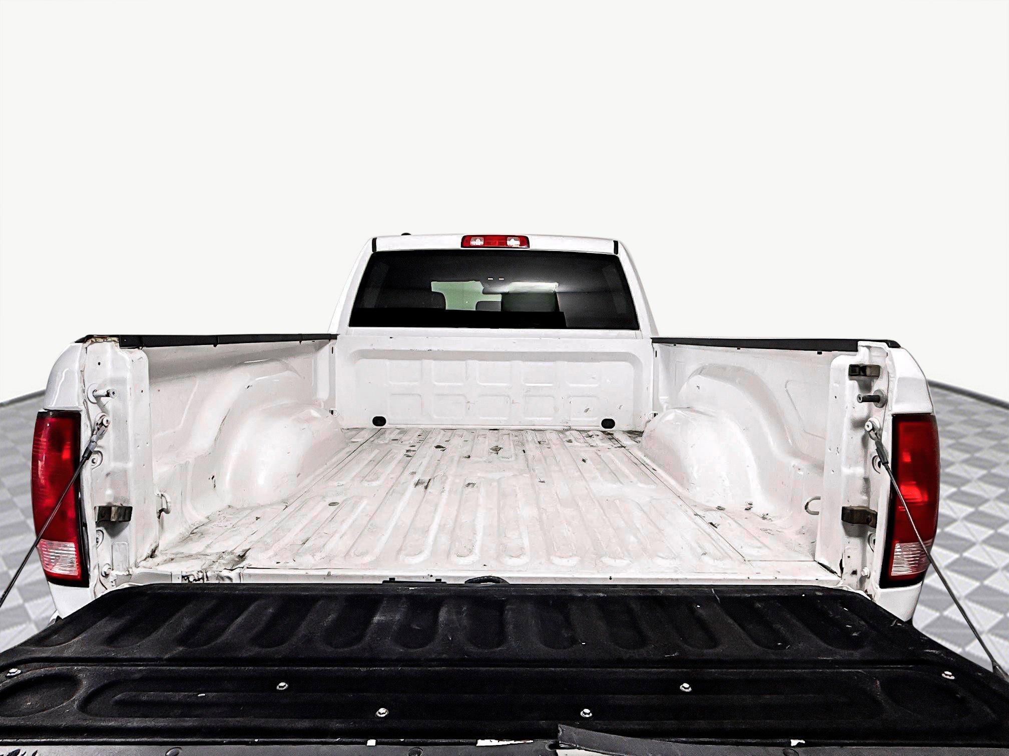 Used 2021 RAM 1500 Classic SLT image 34