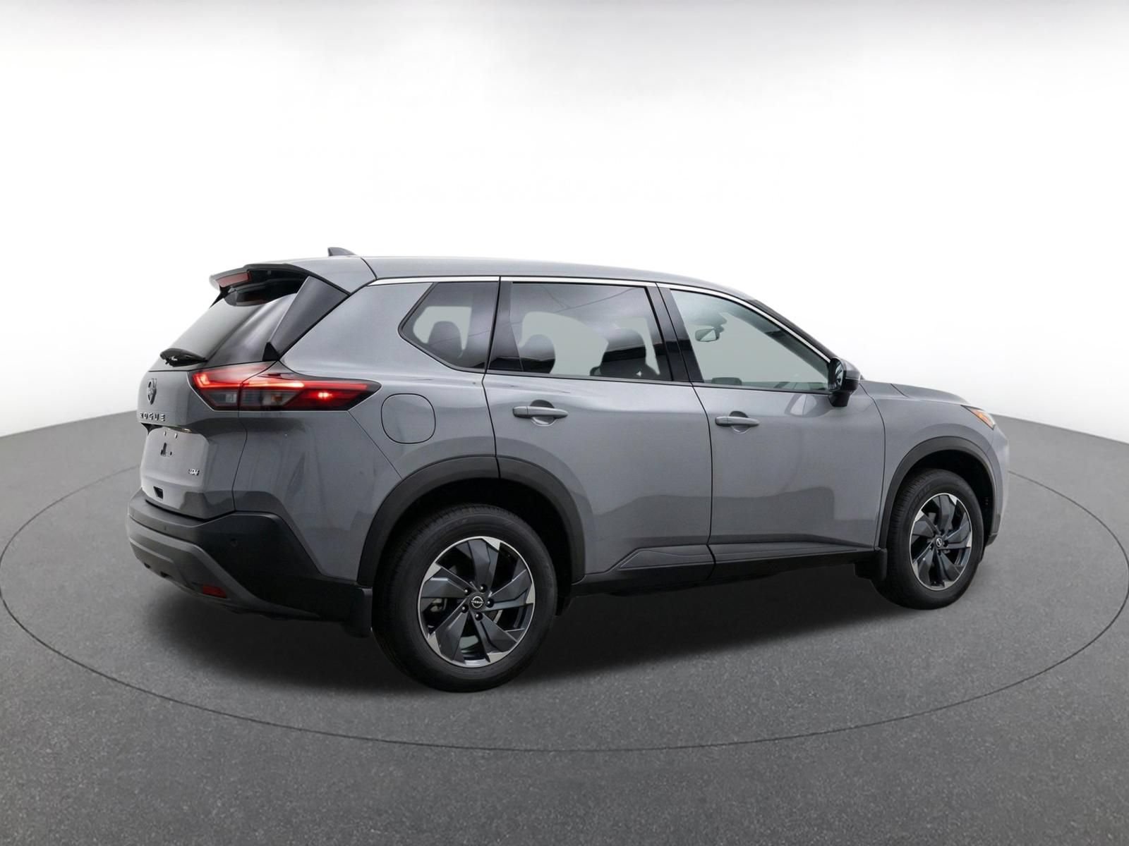 Used 2025 Nissan Rogue SV FWD image 8