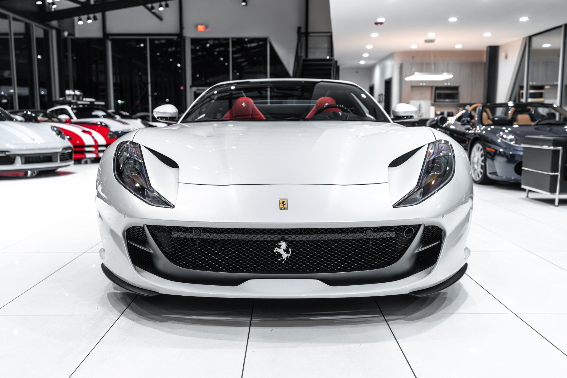 Used 2023 Ferrari 812 GTS RWD image 7