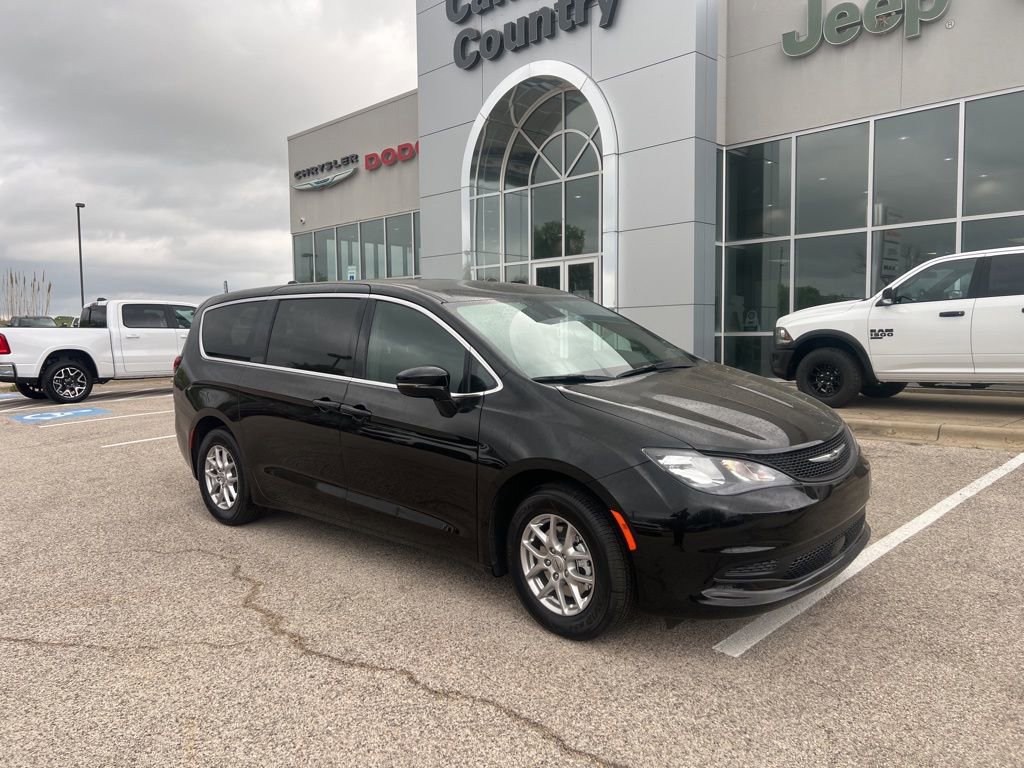 New 2025 Chrysler Voyager LX
