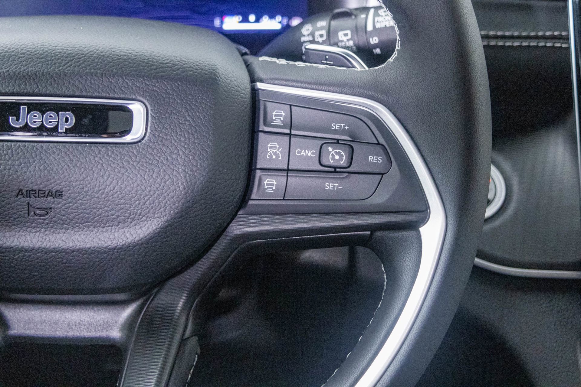 New 2025 Jeep Grand Cherokee L Altitude image 34