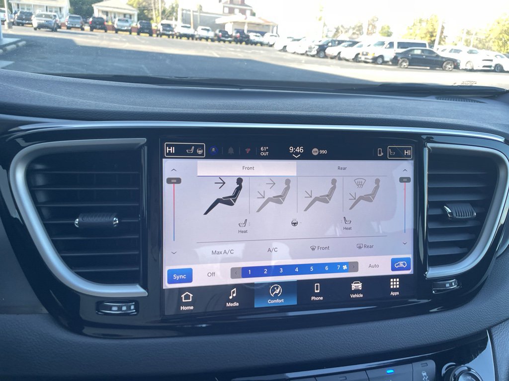 New 2026 Chrysler Voyager LX FWD image 10